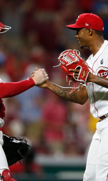 Gray, Reds stop Cardinals' win streak with 2-1 victory